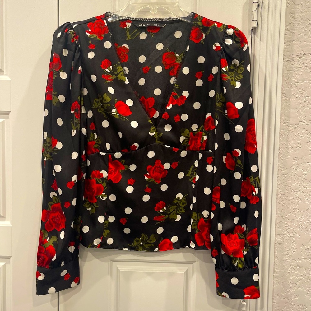 Zara Woman’s Black / Red Floral / White Polka Dot Top Size: Medium Preloved